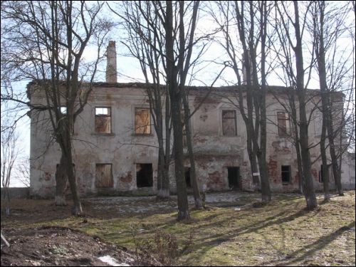  - Zespół dworsko-parkowy Sołtanów. Fasada parkowa, ruina