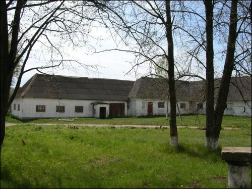  - Zespół dworsko-parkowy Sołtanów. Zabudowania dworskie, 05 2007