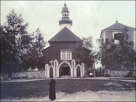  - Catholic church of the Assumption of the Blessed Virgin Mary. View of church in 1910