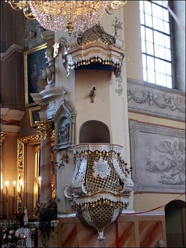  - Catholic church of the Exaltation of the Holy Cross. Forged Rococo pulpit