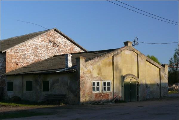  - Гаспадарчы двор Біспінгаў. 