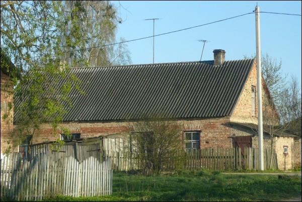  - Гаспадарчы двор Біспінгаў. 
