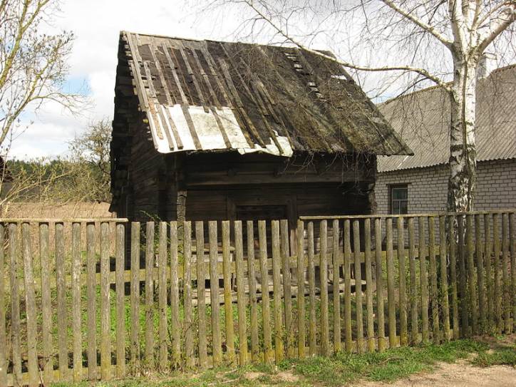  - В деревне . 
