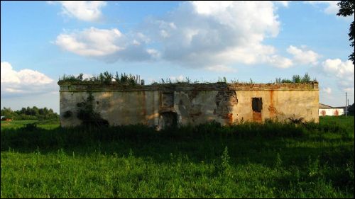 Мілушава. Гаспадарчы двор 