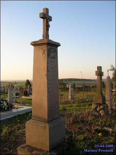  - Cmentarz stary katolicki. Xsiadz Stanisław Lipiszko,zmarł 11 lipca 1872 r.