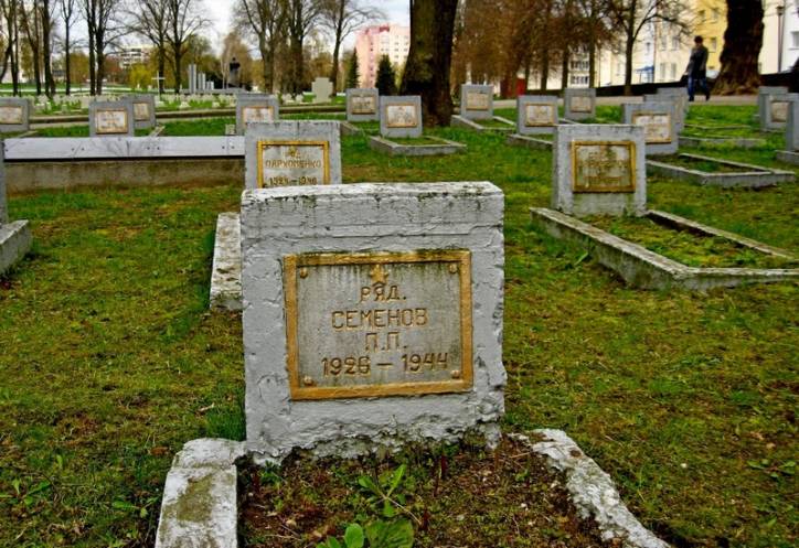 Гродно. Кладбище Военное