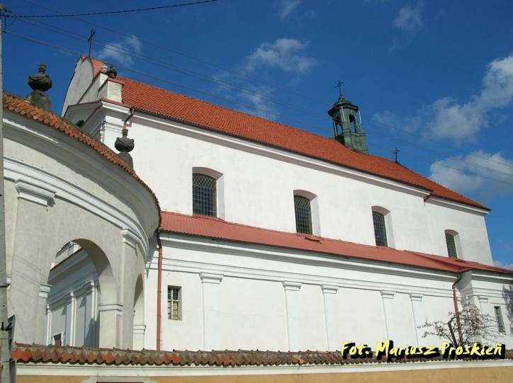  - Catholic church of the Holy Trinity and the Monastery of Missionary. 