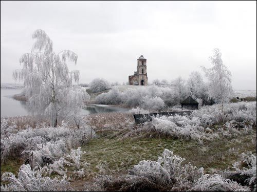 Biała Cerkiew |  Cerkiew Św. Trójcy. Cerkiew w zimowym krajobrazie, widok z wioski