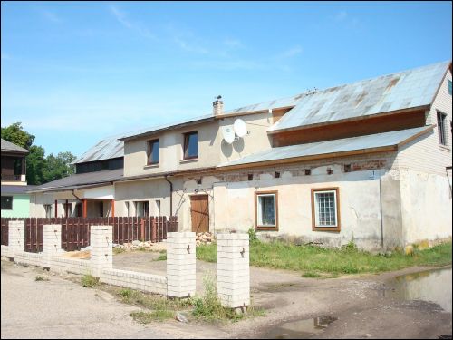 Raudondvaris. Manor 