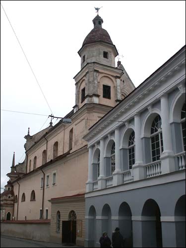  - Catholic church of St. Theresa (of the Carmelites). View at the gallery to the chapel of the Vastrabramskaja Mother of Mercy and church of St. Theresa from South