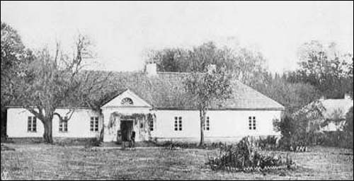Tuhanowicze (Karczowa) |  Dwór Wereszczaków. Główny dom mieszkalny. Fot. Józefa Boretti, 1894 r.