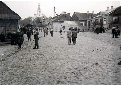  - Town photos from WWII period . Kamianiec Litouski. Town street. Photo 1941-43