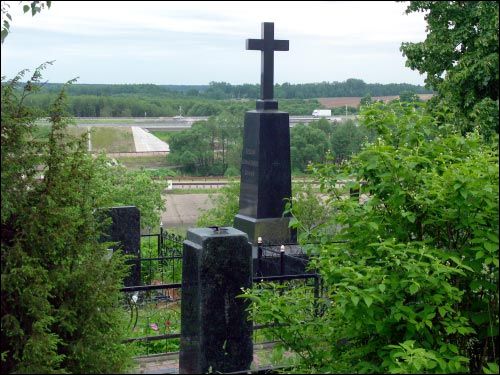  - Касцёл Сэрца Езуса й Найсвяцейшай Панны Марыі. Крыж на магіле графіні Чапскай?