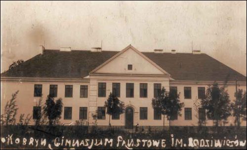  -     . ó.  1930- . (www.szukamypolski.com)