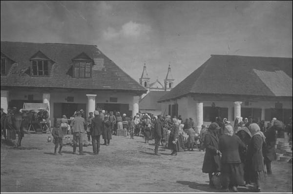 Kleck |  Miasto na starych fotografiach . Rynek w Klecku, 1932r.