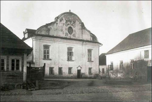 Kleck |  Miasto na starych fotografiach . Wielka synagoga w Klecku, XVIII w. Fot. z lat 30 XX w (www.szukamypolski.com)