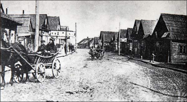 Kleck |  Miasto na starych fotografiach . ul. Słonimska (1928r.), dawniej Żydowska, a dziś ul.Gagarina