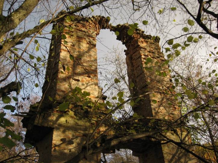  - Сядзіба (руіны). 