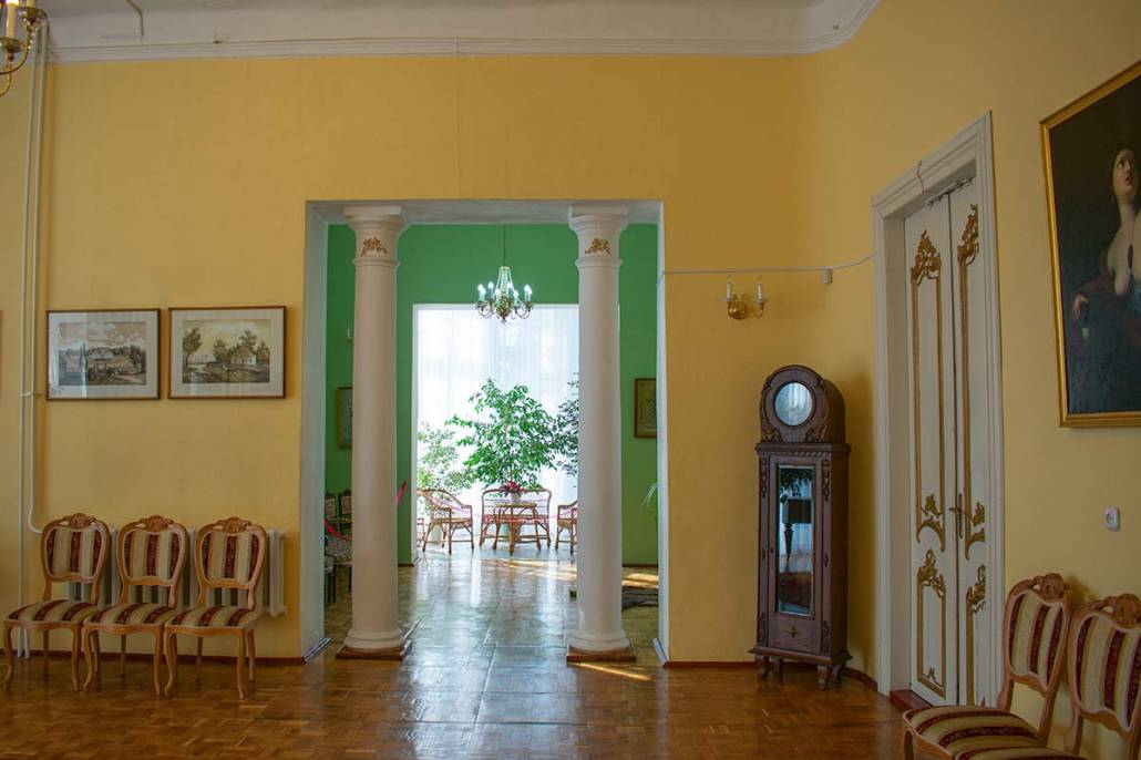  - Zespół dworsko-parkowy . 