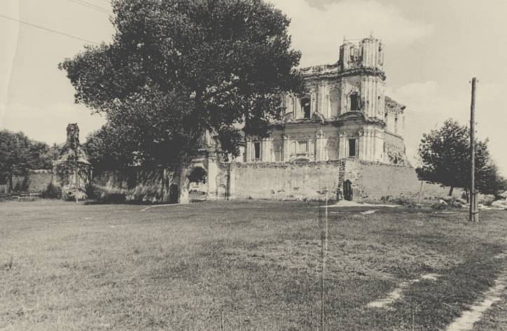  - Klasztor Jezuitów. 