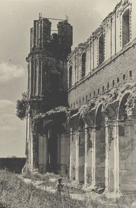  - Klasztor Jezuitów. 