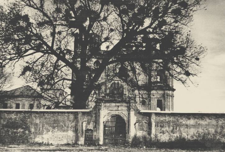  - Klasztor Jezuitów. 