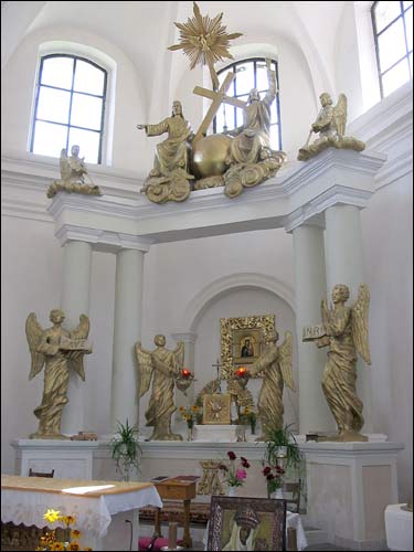  - Касцёл Святога Міхала Арханёла і кляштар цыстэрцыянак. Галоўны алтар