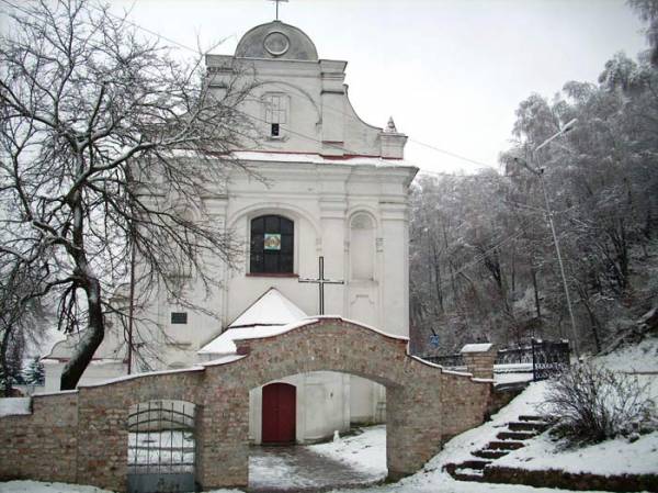 Мазыр. Касцёл Святога Міхала Арханёла і кляштар цыстэрцыянак