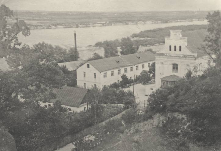  - Касцёл Святога Міхала Арханёла і кляштар цыстэрцыянак. 