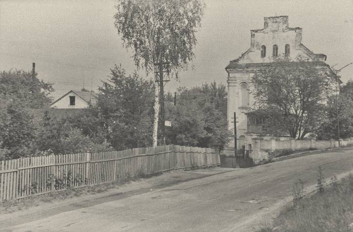  - Касцёл Святога Міхала Арханёла і кляштар цыстэрцыянак. 