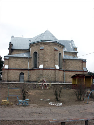  - Касцёл Адшукання Святога Крыжа. Выгляд з боку апсіды