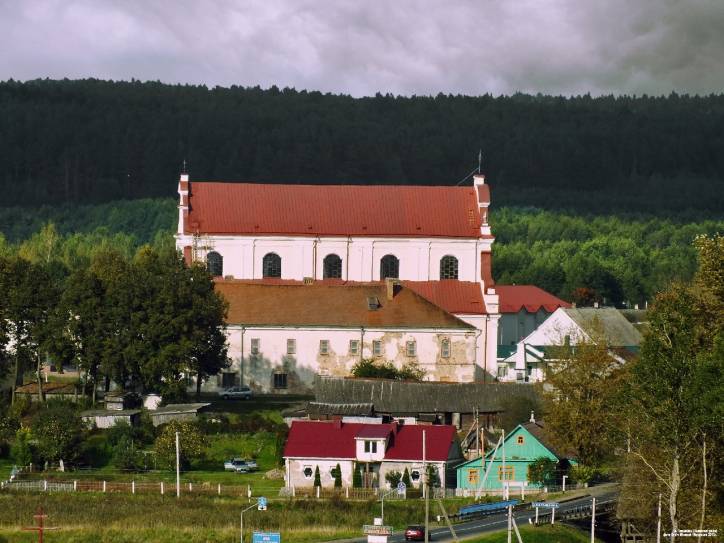 Halšany. Catholic church of St. John the Baptist and the Monastery of Franciscan
