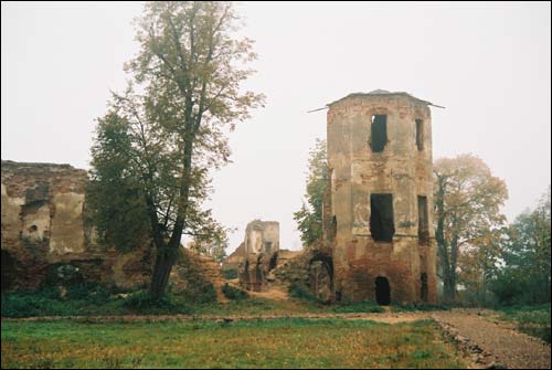 Halšany.  Castle of Sapieha, ruins