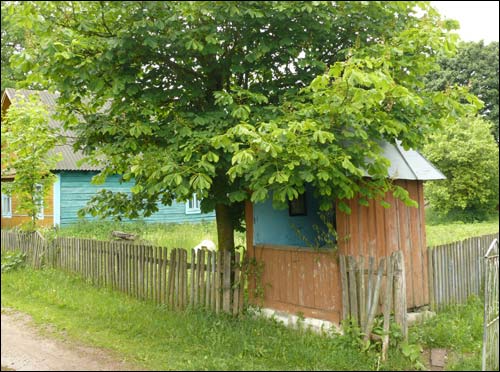 Urciški.  Road chapel 
