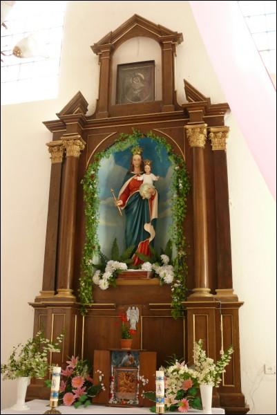  - Catholic church of St. Anthony of Padua. Interior, altar