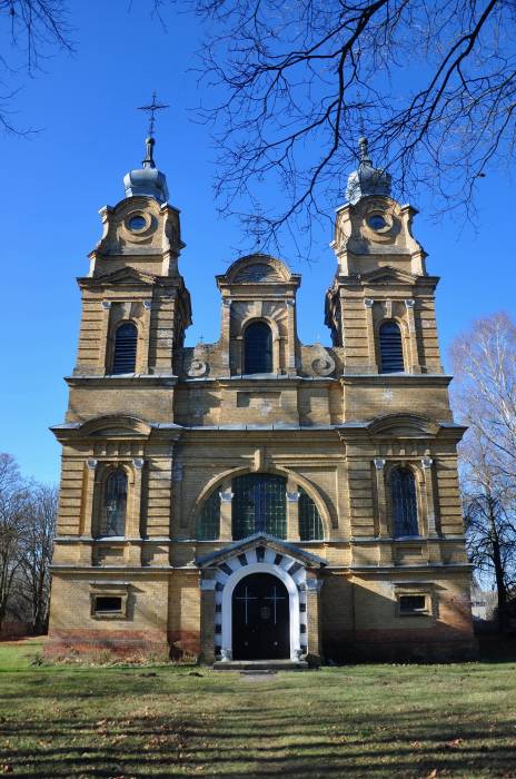 Dvarec. Catholic church of St. Anthony of Padua