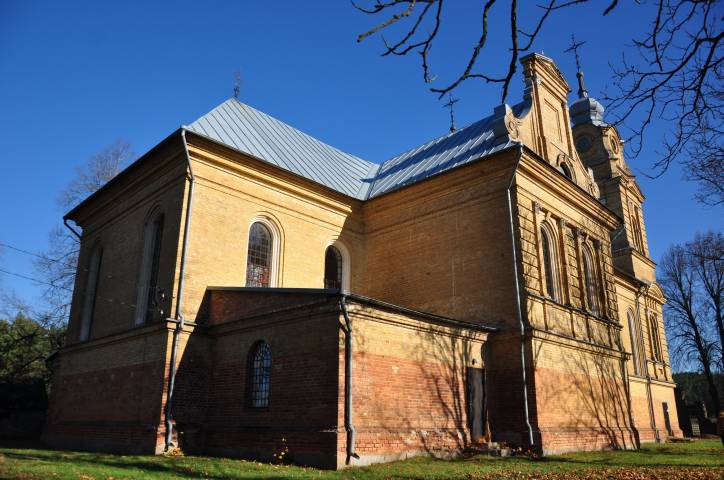 Dvarec. Catholic church of St. Anthony of Padua