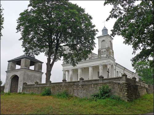 Rahotna. Catholic church 