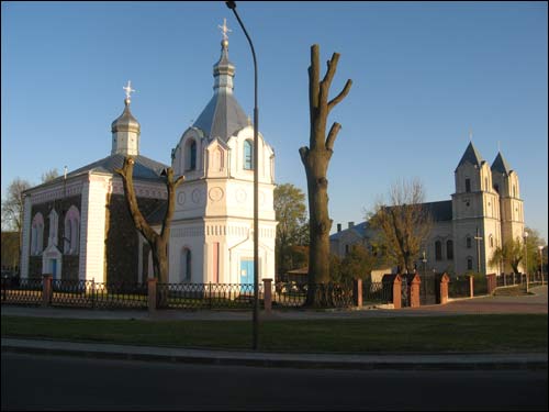  - Царква Святога Духа. Погляд на Сьвята-Духаўскую царкву і новы касьцёл Хрыста Валадара ў Азерах