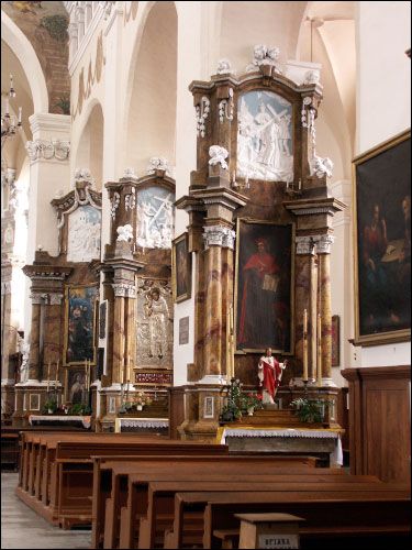 Hrodna. Catholic church of the Discovery of the Holy Cross (Bernardine)