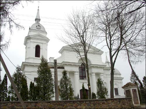 Indura. Catholic church of the Holy Trinity