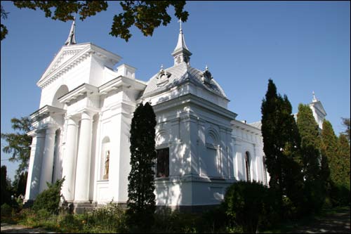  - Catholic church of the Holy Trinity. Exterior
