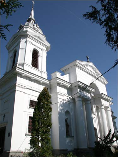  - Catholic church of the Holy Trinity. Main facade