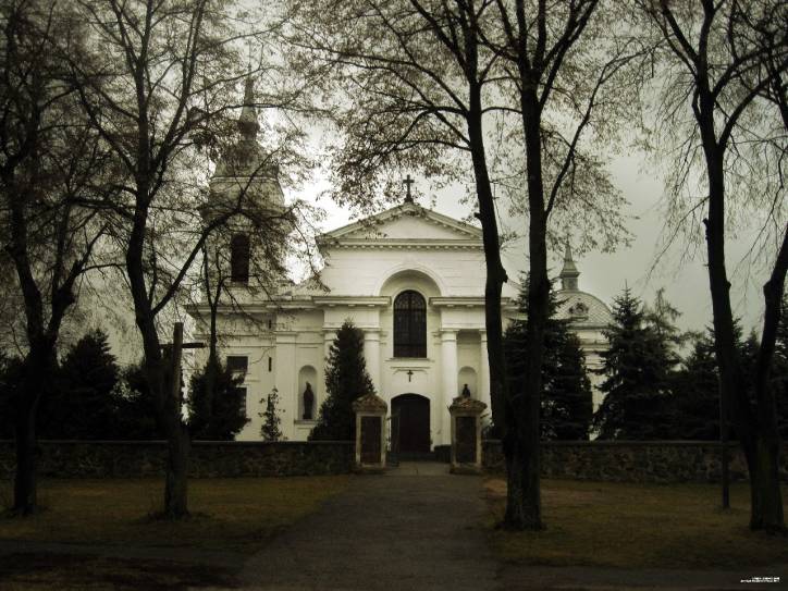 Indura. Kościół Św. Trójcy