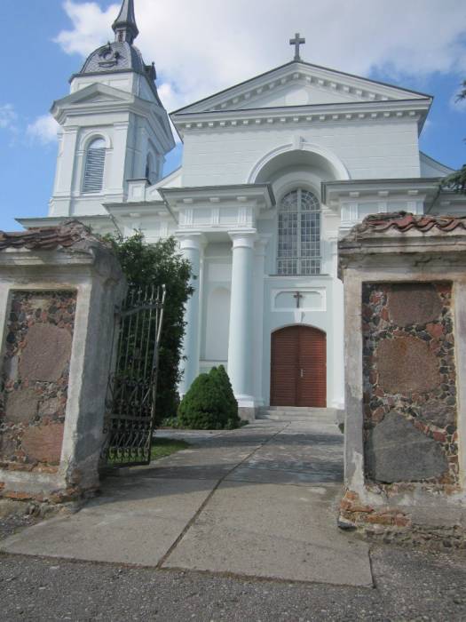 Indura. Kościół Św. Trójcy