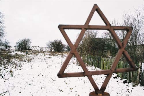 Indura.  cemetery Jewish