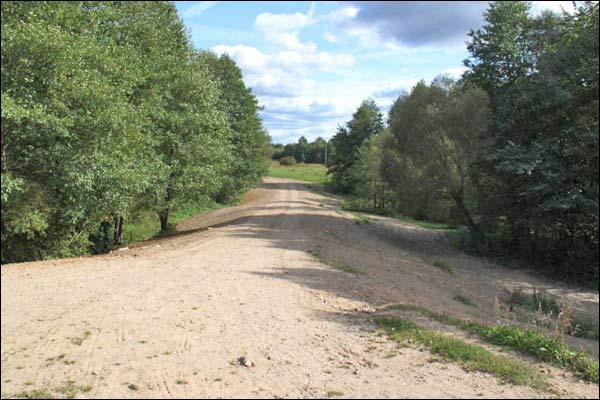  - В деревне . Дорога возле Сурвилишек (фото 09/2009)