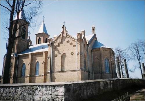 Traby. Kościół Narodzenia NMP