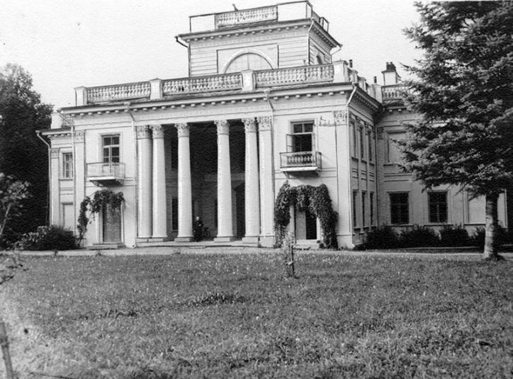  - Estate of Umiastoŭski. 