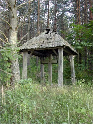 Rudźma.  Road chapel 